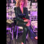Vanessa da Mata Instagram - 🎶 Eu Repetiria (Vanessa da Mata / Ana Carolina) Tudo, tudo que eu disse eu não me arrependo Desde quando eu te vi eu sinto Todo trauma do passado que trouxemos E que teríamos que desfazer No mais é preciso mudar quase tudo E de verdade limpar, se desfazer Não tolerar nosso ego absurdo Para deixar que o novo dia venha ser Pra que a gente não se frustre Pra que a gente não se machuque Pra que a gente não se iluda Pra que a gente baby, baby, baby Sabe tudo que eu disse pra você Eu repetiria @latingrammys @tapairportugal #VanessadaMata #VemDoce #EuRepetiria #latingrammy Sevilla, Spain
