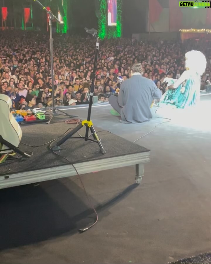 Vanessa da Mata Instagram - @rockthemountain que maravilhosas todas as mulheres desse line-up, que fazem esse festival! Obrigada pela incrível capacidade talento e chance! Sorte à todos evoé