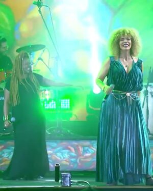 Vanessa da Mata Instagram - Ainda pensando nesse show incrível da #VanessaDaMataNoMultishow 🥰 Foi hit atrás de hit! ✨ #RockTheMountainNoMultishow