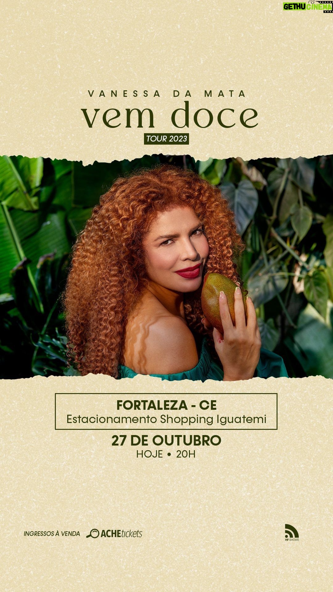 Vanessa da Mata Instagram - 🥭 É HOJE, Fortaleza! Espero vocês para a estreia cearense do show “VEM DOCE” hoje no estacionamento do Shopping Iguatemi. Últimos ingressos à venda no @achetickets. Abertura dos portões às 20h. Que música não pode faltar no setlist do show desta noite? 👉 Agenda completa e ingressos no link da bio ou no site www.vanessadamata.com.br #VanessadaMata #VemDoce #TurnêVemDoce #fortaleza Fortaleza/Ceará