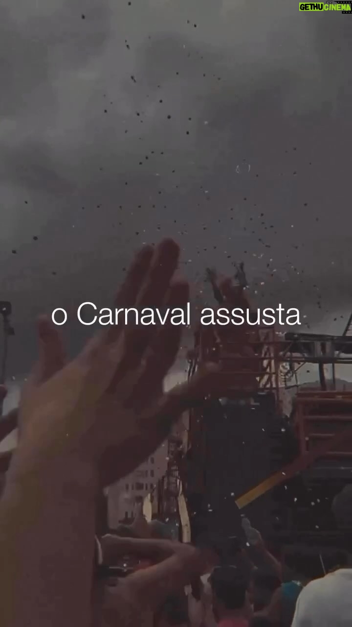 Vanessa da Mata Instagram - O Carnaval de Salvador em 2024 alcançou marcos significativos, conforme estimativas da Secretaria de Turismo do Estado (Setur-BA). Cerca de 3 milhões de visitantes circularam na capital baiana e em 87 cidades do interior, injetando um montante recorde de R$ 6,6 bilhões na economia. A CNC (Confederação Nacional do Comércio de Bens, Serviços e Turismo) estima que Minas Gerais deve faturar R$ 5,3 bilhões com o Carnaval 2024. O campeão de faturamento das atividades turísticas no mês do carnaval deve ser São Paulo, com expectativa de R$ 16,3 bilhões, seguido pelo Rio de Janeiro, com R$ 5,3 bi. Vídeo: Repost @gerocamilo