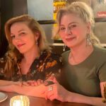 Vera Fischer Instagram - . Queridos meus 🫶🌹🫶🌹🫶🌹🫶🌹🫶🌹 Existe algo mais importante que a amizade?! Acho que não. ❤️ Não estou falando só da amizade com amigos 👯‍♂️ Amizade com os filhos e parentes é essencial ❤️❤️ Desejo uma quarta-feira poética pra todos, cheia de ternura 🌷🌷🌷 Beijos da sua sempre Vera ❣️