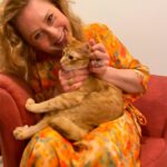 Vera Fischer Instagram - . 🧡 Yuki 🧡 Mami tá quase esgoelando vc né filho? É AMOR PURO AMOR ❣️❣️❣️❣️❣️❣️❣️ #felicidade #adote # pet