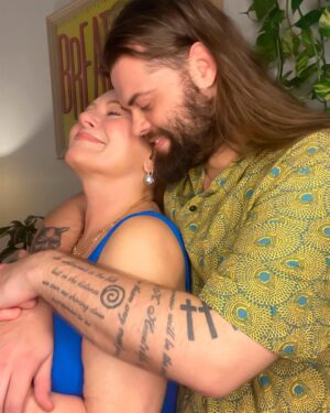 Vera Fischer Instagram - .
Sextou 🎂
Ainda sobre o niver de Gab’s 😘
Quanto amor ❤️❤️❤️❤️❤️❤️❤️
Felicidades meu filho 🍀Vida longa 🙏