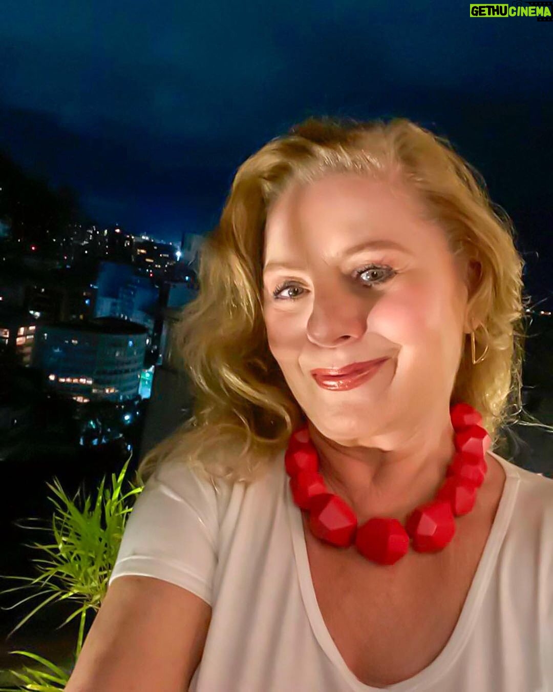 Vera Fischer Instagram - . ❣️Amizade ❣️ Bem mais precioso que nos conforta e nos faz vibrar. Viva a Amizade ! 🌿🌹🌿🌹🌿🌹🌿🌹🌿🌹 Uma terça-feira repleta de carinho pra todos vcs V❤️E❤️R❤️A
