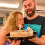 Vera Fischer Instagram - . Sabadou 💙💛 Pré/Birthday Avec Family 💐 Gab’s e Lê @leticiacatala 🦋🐥🐝💫🥂🎉 Lindo sábado pra vcs todos Sua Veríssima