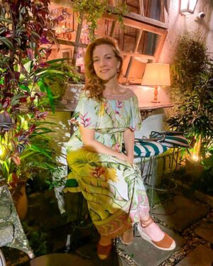Vera Fischer Instagram - .
Pessoal 
🤍🍷🌿🍃🐟🩶
A amizade nos faz melhores, mais bonitos e amorosos.
Que essa semana que se inicia fortaleça isso cada vez mais 🫶🏻 
Abraço caloroso dessa sua sempre 
🫂 Vera