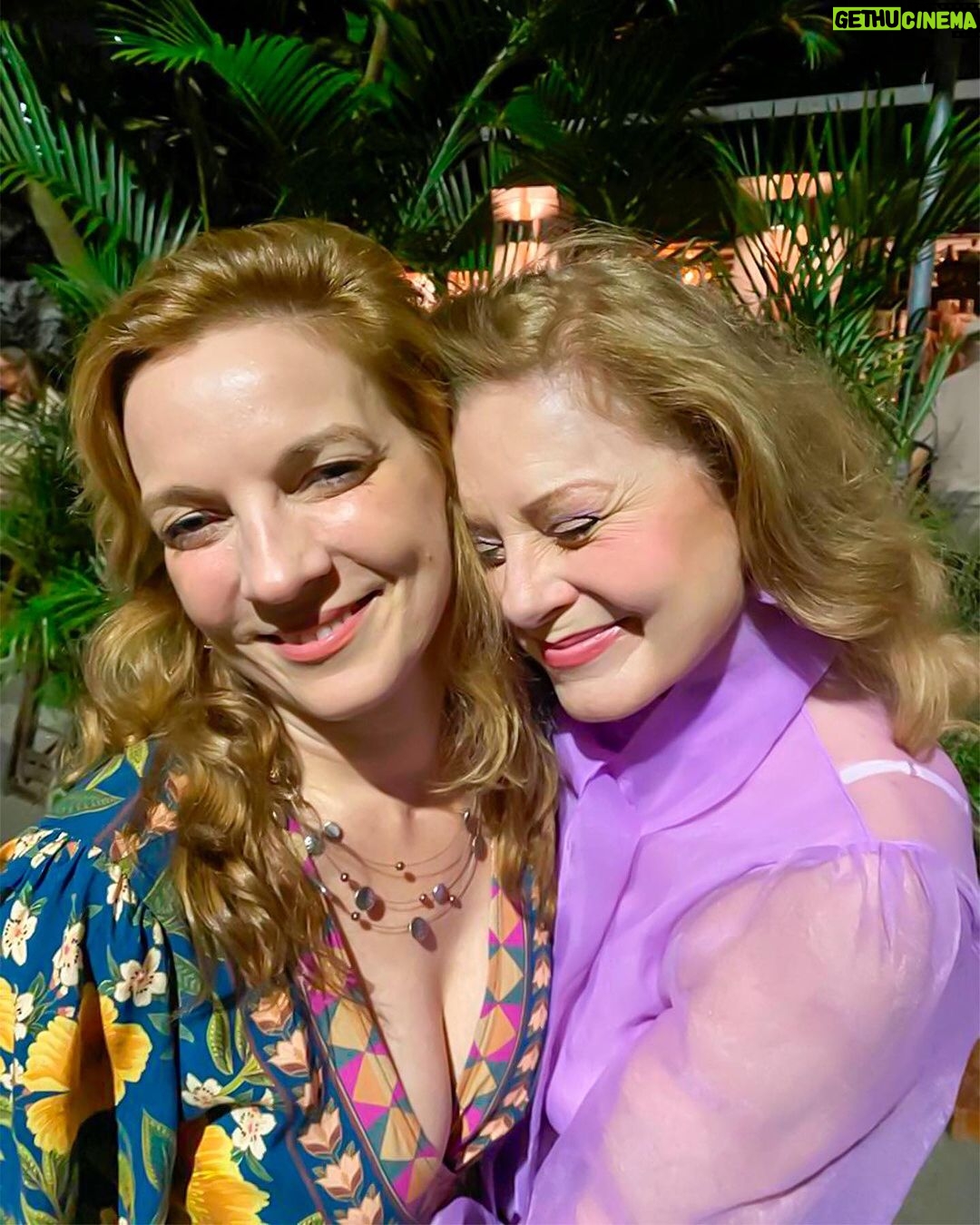 Vera Fischer Instagram - . Sextou π πNiver de @martaparet ππ₯πππ Amigos! Amigos! Amigos! Happy Birthday βοΈ Linda sexta-feira pra todos vocΓͺs Dessa sua Vera π¦
