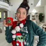 Veronica Merrell-Burriss Instagram - Roni-Lou Who 💚🎁