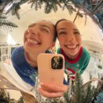 Veronica Merrell-Burriss Instagram - We’re in a silly goofy mood🤪🎄