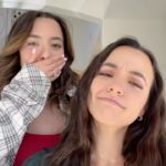 Veronica Merrell-Burriss Instagram - Wha- what’s going on here?🖐️😳