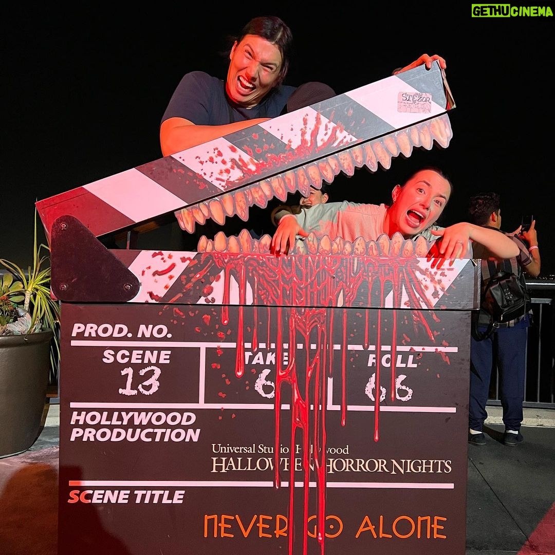 Veronica Merrell-Burriss Instagram - Nothing like a breath of fresh scare🫣 Make sure to watch our newest RonRon video… if you dare!!👻😋 Huge thanks @horrornights for tickets to an epic date night! ♥️ #universalhhn Halloween Horror Nights - Hollywood