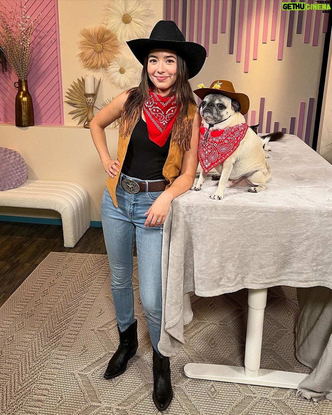 Veronica Merrell-Burriss Instagram - howdy, partner👋🤠🌾