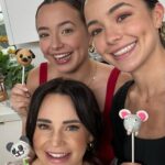 Veronica Merrell-Burriss Instagram - 🚨Stop your scrolling - New collab alert! 🚨Watch our Pro vs Noob Cake Pop Art challenge featuring the one and only @rosannapansino on YouTube.com/MerrellTwins
