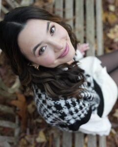 Veronica Merrell-Burriss Instagram - Don’t stop be-leaf-ing🍂