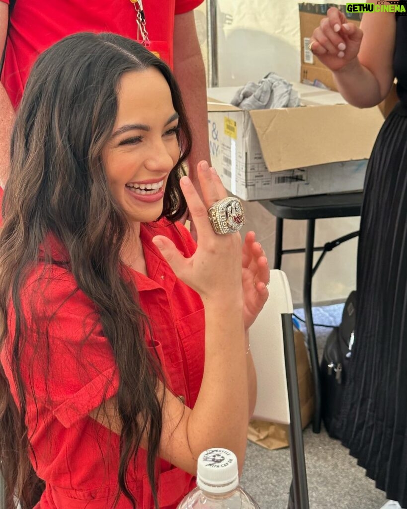 Veronica Merrell-Burriss Instagram - Watch as we bring you along to host the World’s Largest Tailgate & kickoff the ‘23 football season with none other than our hometown @chiefs !! ❤️💛 New Vlog is live at YouTube.com/MerrellTwins 🏈
