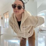 Veronica Merrell-Burriss Instagram - 🤎🧸