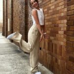 Veronica Merrell-Burriss Instagram - 5’2 problems