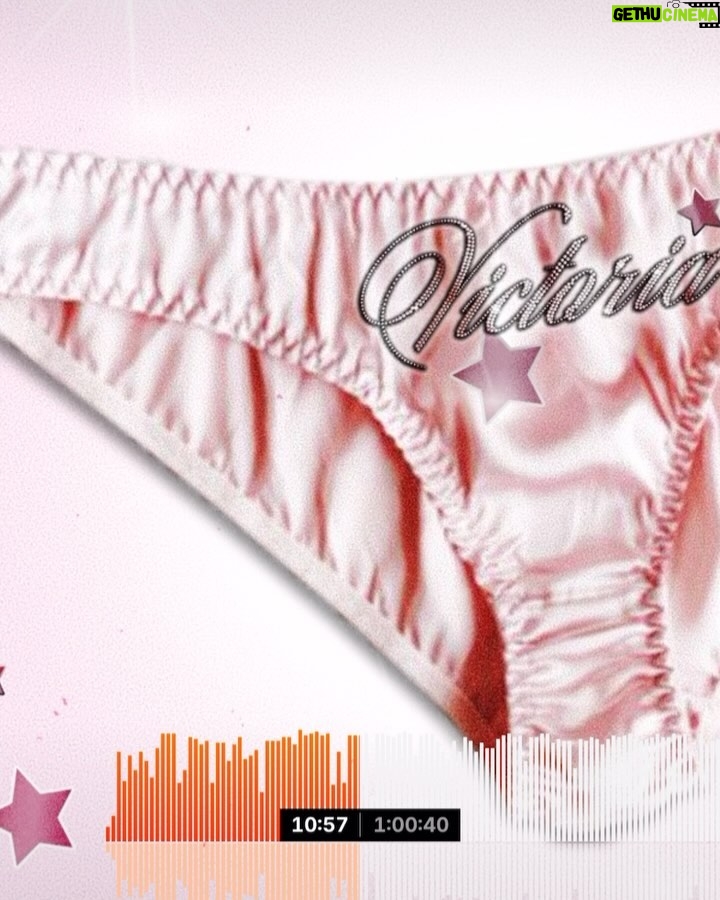 Victoria De Angelis Instagram - My first mix out now on SoundCloud💋 go show it some love and remember to bounce!! Hope you enjoy it ♡ Link In Bio🔗✨