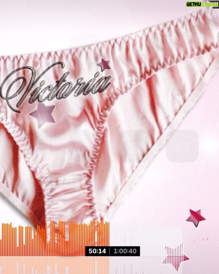 Victoria De Angelis Instagram - My first mix out now on SoundCloud💋 go show it some love and remember to bounce!! Hope you enjoy it ♡ Link In Bio🔗✨