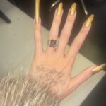 Victoria De Angelis Instagram - Kiss my a💲💲 Berlin, Germany