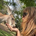 Victoria De Angelis Instagram - I <3 kangaroos Australia