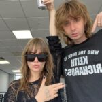 Victoria De Angelis Instagram - Alex Turner notice me pls Glastonbury Festival