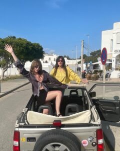 Victoria De Angelis Instagram - Burning hot!! Ibiza, Spain