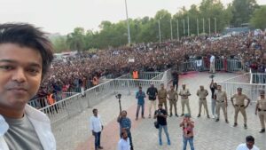 Vijay Instagram - Ente Aniyathimaar , aniyanmaar, chettanmaar, chechimaar ammamaar!

Ella Malayalikalkkum ente Hridayam Niranja Nanni 🤗