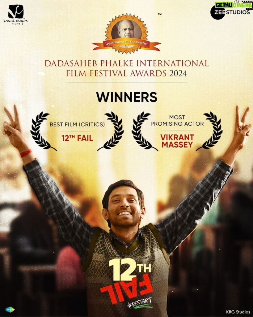 Vikrant Massey Instagram - Celebrating the victory of perseverance! 12th Fail secures the Critics Best Film Award, with @vikrantmassey earning the title of Most Promising Actor at the @dpiff_official @vidhuvinodchoprafilms @zeestudiosofficial @medhashankr @anantvjoshi @anshumaan_pushkar #VikasDivyakirti @arsgeeta @itsharishkhanna @priyanshuchatterjee @moitrashantanu @swanandkirkire @saregama_official @krgstudios