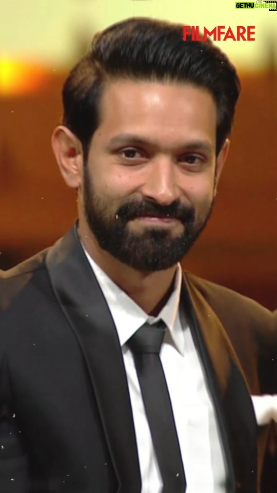 Vikrant Massey Instagram - Don't miss the unforgettable moment of #VikrantMassey winning the Best Actor Critics' (Male) Award for #12thFail at the 69th #HyundaiFilmfareAwards2024 with #GujaratTourism. ✨ Watch #FilmfareOnZeeTV, tonight from 9 p.m. onwards @hyundaiindia @gujarattourism @vimalelaichi @adhawking