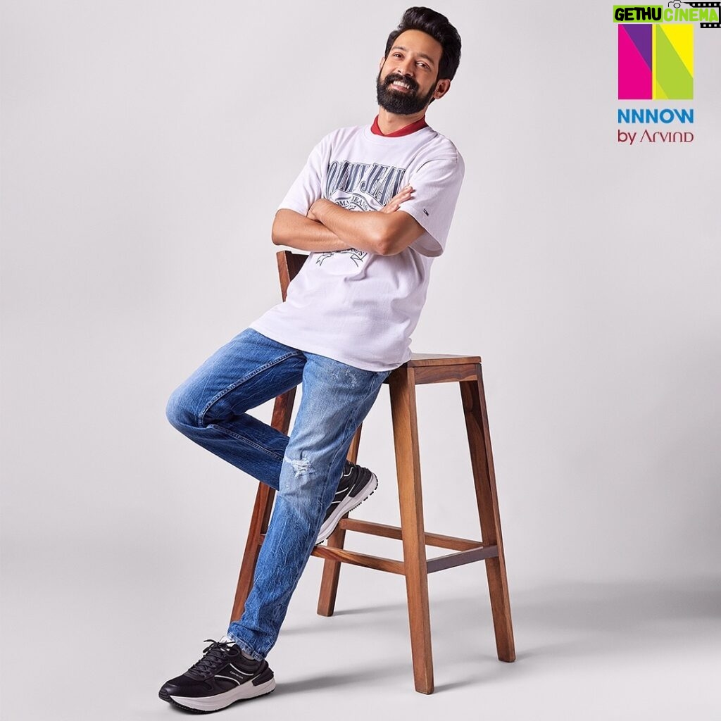 Vikrant Massey Instagram - This year has started off on a high note! I'm celebrating each milestone, big or small, and relishing life's simple joys. I’m absolutely in love with this ensemble from @heynnnow. This look is a reflection of my vibe, my style – it's me. Because sometimes, the simplest outfits make the loudest statements. Browse through 30,000+ styles across multiple brands and pick the outfits that reflect your authentic self. 🕶👕 Download the NNNOW app and get an extra 20% off on your first app purchase. 📲 #BeFriendsWithNNNOW #NNNOW #VikrantMassey #Fashion #Jeans #Tshirt #Style #Apparel #Outfit #DownloadTheApp #Fashiongram