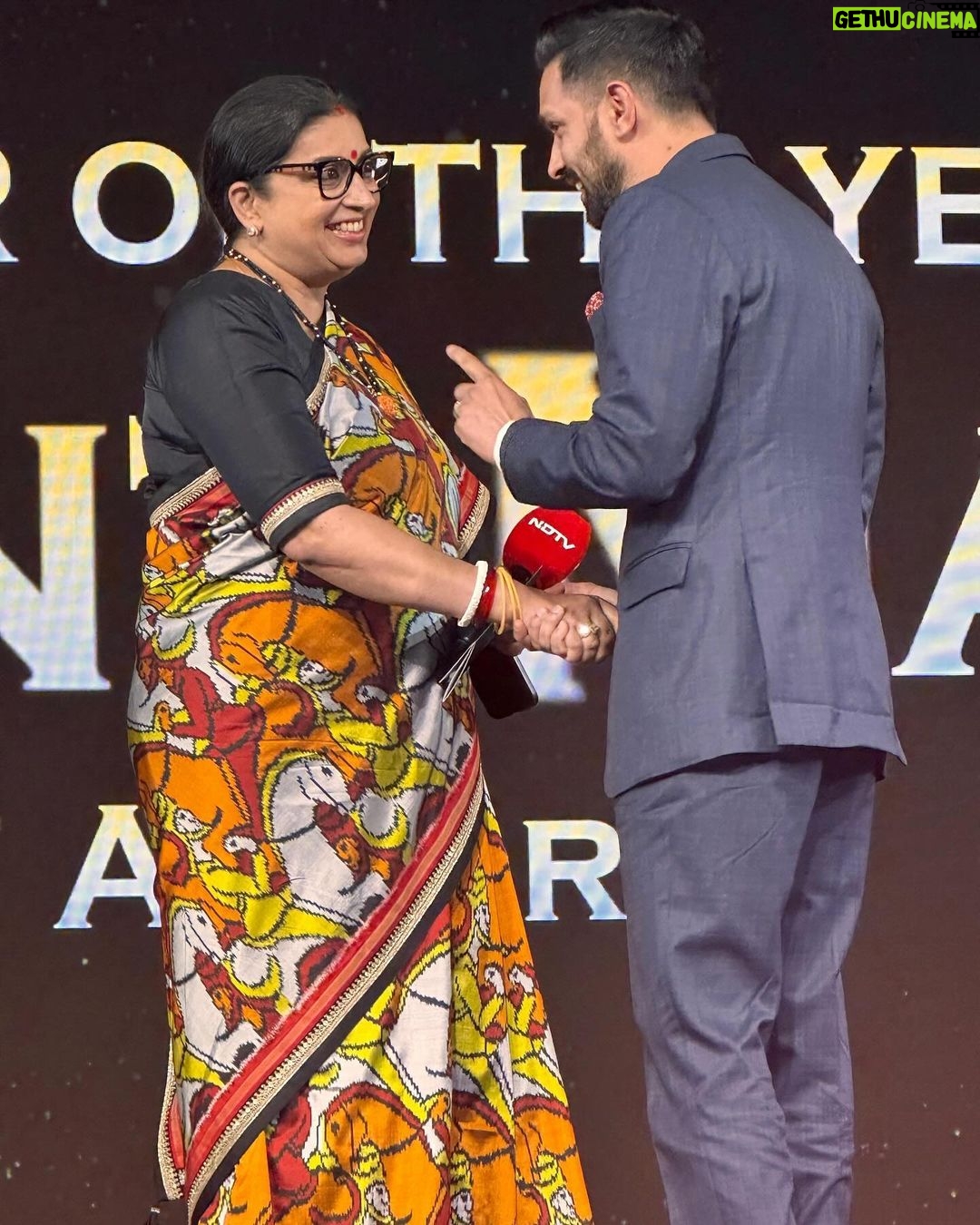 Vikrant Massey - 144.6K Likes - Thank you @ndtv for honouring me at The Indian of the Year 2024 as Best Actor for 12th Fail 🙏🏽
But what truly makes this evening remarkable for me is the fact that the award was presented to me by @smritiiraniofficial
Beneath the grit and passion of a Leader, lies a wonderful and kind-hearted woman, who recommended my name on various occasions to many Producers during my television days. She’d always say, LAGE RAHO!!!
Life indeed comes a full circle ⭕️
And it is her birthday today. WOW!!! ❤️🧿