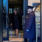 Vivica A. Fox Instagram - LIVE FROM NYC! Had a BLAST starting my day with the AMAZING @livekellyandmark for my NEW @lifetimemovies #TheWrongLifeCoach premiering this Thurs Jan 11th! From @hybridproductionsllc Directed by #DavidDecateau Produced by ME! Rocking @givenchy dress Thankx @banafshan @aminahjillil shoes @candyicejewelry Makeup @laniecekingmua Hair/Pix @_esbi3 #LifeIsGood #GodIsGood #Blessed #Respect #GurlPower #VivicaFoxHair #TeamVivica #TeamFox #MyGrindDontStop #LegitimateCareers #BossMoves #LoveWins #ClassicBadChicks 🔥🖤💙👸🏽🤑🎬🔥 New York, New York