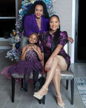 Vivica A. Fox Instagram - TGIF Dawlings! #FabFri pix w my FABULOUS LA SQUAD! "Merry Christmas" from @msvfox & my BEAUTIFUL Godbabies @quinny_gram Parents @quinny_gram @indiathomasofficial GlamMa #SheilaWills @princessimanjoelle Parents @coachcherif @loveazja #Love Parents @ciarracarter #Paul Xmas tree @troyraydesigns Pix by @rrayimages Viv's Rocking @retrofete sweater dress @giuseppezanotti boots @candyicejewelry Makeup @lbbeautybar Hair @kenyaonhair #LifeIsGood #GodIsGood #Blessed #Respect #GurlPower #VivicaFoxHair #TeamVivica #TeamFox #MyGrindDontStop #LegitimateCareers #BossMoves #LoveWins #GODMOMMY #ClassicBadChicks 🔥🖤💜💙👸🏽🤴🏾🌲🥰🤑🔥