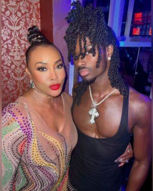 Vivica A. Fox Instagram - GM Dawlings! #AboutLastNite Day #4 SLAY for da SEXY & AMAZING @laquan_smith #NYCFASHIONWEEK fashion show! CONGRATS MY BROTHA U DID IT! FUNTIMES w da FAB @juneambrose @breshawebb @altonmason & @pjtucker Video by @abjcoleman Rocking @mewmews.fashion dress @renecaovilla shoes @philipppleinofficial bag @candyicejewelry Makeup @laniecekingmua Hair/Pix @_esbi3 #LifeIsGood #GodIsGood #Blessed #Respect #GurlPower #VivicaFoxHair #TeamVivica #TeamFox #MyGrindDontStop #LegitimateCareers #BossMoves #LoveWins #SUPPORTBLACKDESIGNERS #ClassicBadChicks 🔥🖤💙💖🤴🏾👸🏽🤑🥂🔥