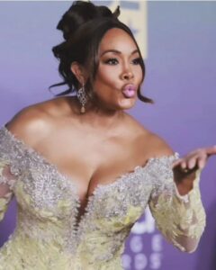 Vivica A. Fox Instagram - GM Dawlings! #MonMemories Much LUV to my AMAZING designer @eseazenabor who created my custom jumpsuit for @naacpimageawards & @omnidallas 4 my FAB suite! This was a 2 day journey jetting from LA to Dallas,Texas to create this look! @eseazenabor and her team spent 80 HOURS 4 my red carpet look! U ROCK QUEENS! Final red carpet SLAY @eseazenabor jumpsuit @Prada shoes @Balmain bag @candyicejewelry Makeup/Pix @chenoarunningfox Hair @kenyaonhair I do not own this music #LifeIsGood #GodIsGood #Blessed #Respect #GurlPower #VivicaFoxHair #TeamVivica #TeamFox #MyGrindDontStop #LegitimateCareers #BossMoves #LoveWins #Actress #FILMLIFE #DIRECTOR #ClassicBadChicks 🔥👏🏾🖤💛👸🏽🤑👏🏾🔥 Dallas, Texas