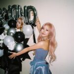 Wheein Instagram - - 첫 단독 콘서트 in seoul 이 지나갔어요 공연이 끝난 다음날 텅 비어있는 연습실을 보는데 눈물이 날것 같았어요 그만큼 열심히 준비해서인지 이곳에서 보낸 시간들이 말로 형용할 수 없는 감정들로 다가오더라고요 이제부터가 시작인데 주책임....🥲 서른이라는 나이의 첫 시작을 후끈하고 행복하게 만들어주신 모든 스태프분들과 무무들 그리고 whee in the mood의 디렉터로 새롭고 멋드러지는 작품들을 만들어준 우태오빠와 열심히 믿고 불사질러준 우리 댄서들에게 정말 많이 감사하다고 얘기하고 싶어요 무사히 월드 투어를 마치고 돌아오겠습니다! 저 더 커서 올게요ㅋㅋ 사랑합니다 모두❤️‍🔥