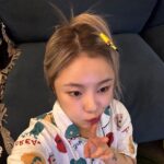 Wheein Instagram - - TO. 2024 안녕 ? 나 휘인쓰. 30살인디