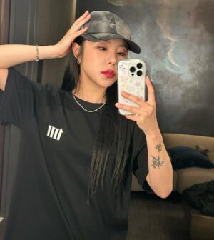 Wheein Instagram - NEW YORK 🍕