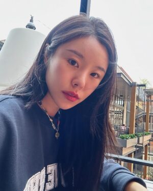 Wheein Instagram - 산책입니다만 !