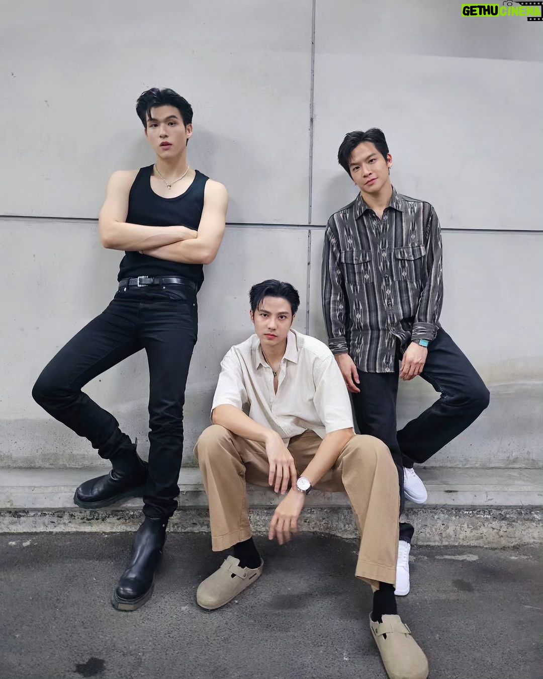 Wongravee Nateetorn Instagram - อยากจะร้องดังๆ ...ผิดเพลง!