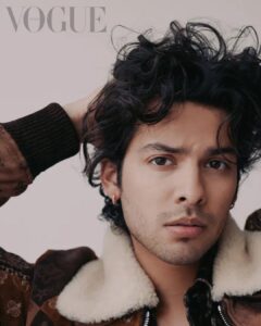 Xolo Mariduena Instagram - Vogue Mexico @voguemexico Fotografía: @shanemccauley Estilismo: @madeleinekennedy Asistente de estilismo: @itsgracetaylor Grooming: @thesophiaporter Entrevista: quenosoymafer