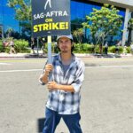 Xolo Mariduena Instagram - Strike Hard! #sagstrike