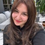 Yasemin Sakallıoğlu Instagram - Arkadaşlar değiştim ve geliştim. Eğer değişimimi beğenmediyseniz ben burlara hiç kolay gelmedim. Sola kaydırarak gelişimimi takip edebilirsiniz😂
