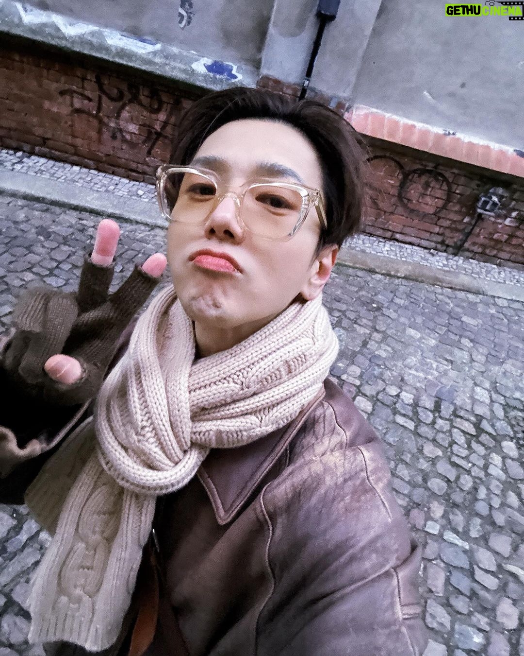 Yesung Instagram - #Selfie mode full course during my last trip.