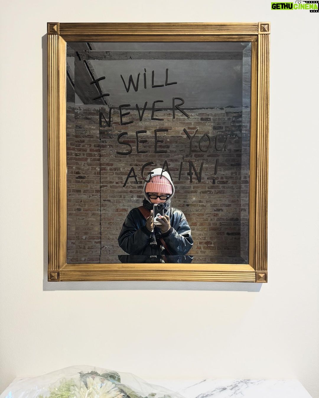 Yesung Instagram - Our daily life and life are like art ~ We all get through each day by tuning the path we walk, making each moment more beautiful. Just for the journey of life. Berlin, Germany