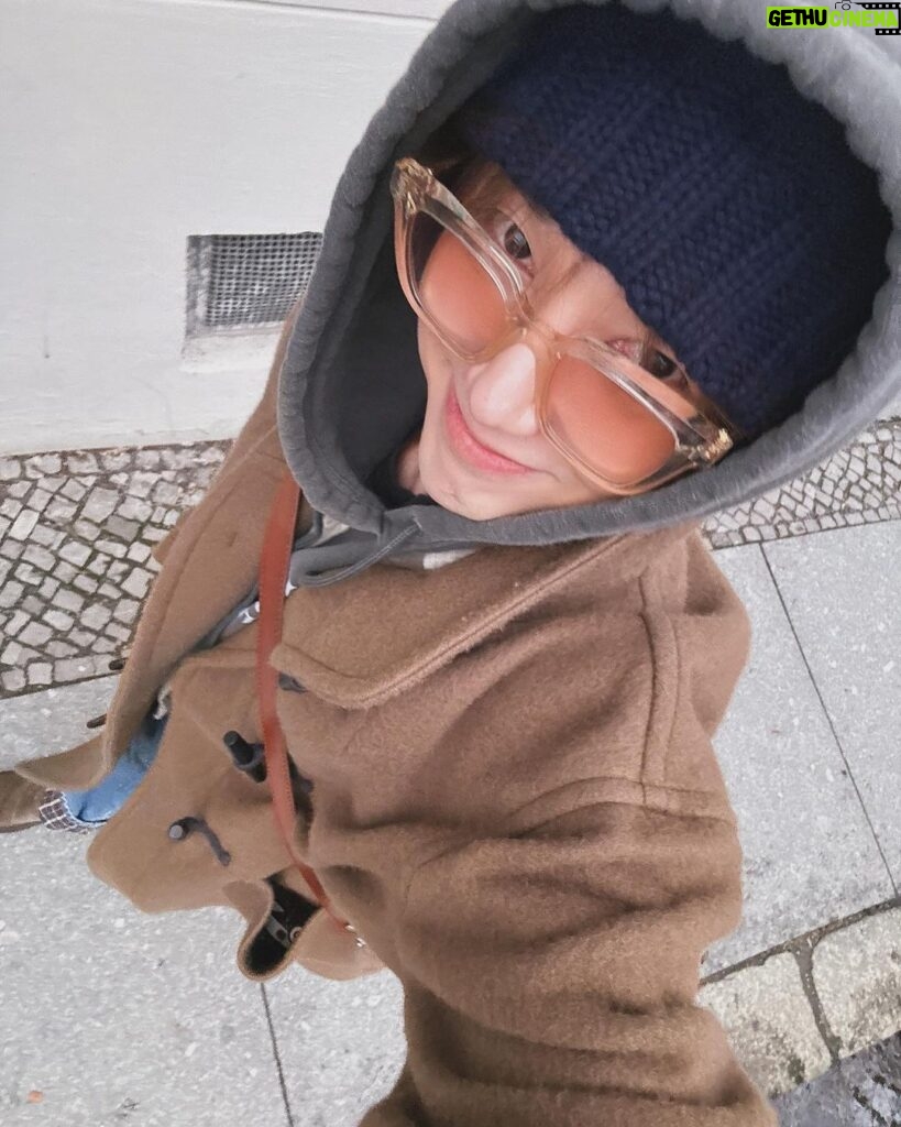 Yesung Instagram - Our daily life and life are like art ~ We all get through each day by tuning the path we walk, making each moment more beautiful. Just for the journey of life. Berlin, Germany