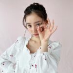 Yuko Araki Instagram – SNIDEL HOMEのイメージモデルを務めさせていただいています♡

SNIDEL HOMEは今回初めての撮影でしたが、緊張感がありながらもリラックスムードで楽しむことが出来ました☺️

自分らしくお家でリラックスのできるアイテムが揃っています🍒
ぜひチェックしてみてください！