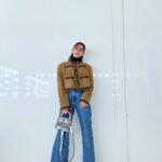 Yuko Araki Instagram – 撮影の日の #私服 ♡

coat : @clane_official 
jacket : @sacaiofficial 
denim : @tomwood_project 
shoes : @ganni 
bag : @dior 
earring : @dior 

#fashion #ootd #denim #yukoaraki #supportedbydior #pr